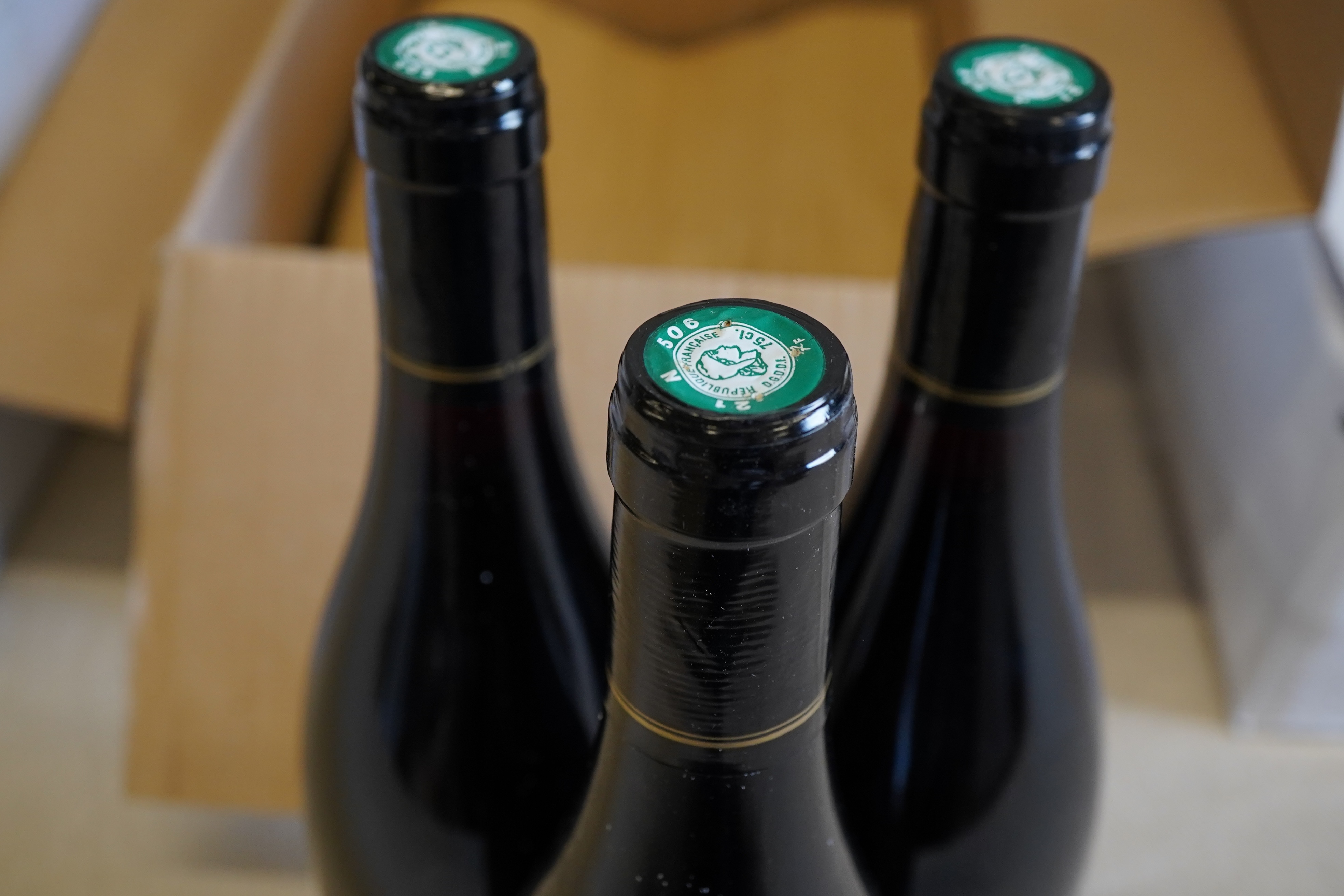 Cercle des Vins Fins, Corton Grand Cru, 2004